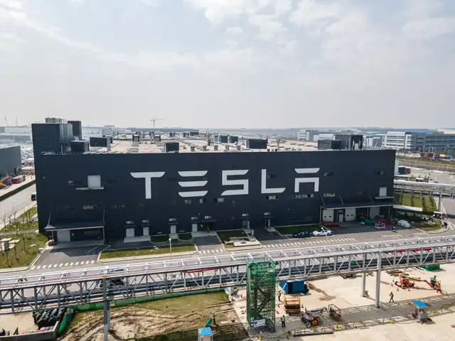 Nhà máy Tesla tại Thượng Hải